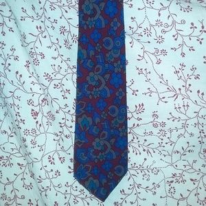 Henry Pensee Ala Paris Black Blue Flowers Silk